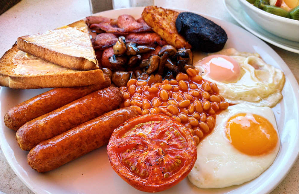 Food experts reveal calorific Full English breakfasts contain ‘superfood’