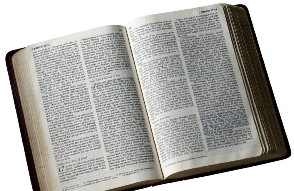 Church goes viral thanks to sporty biblical art