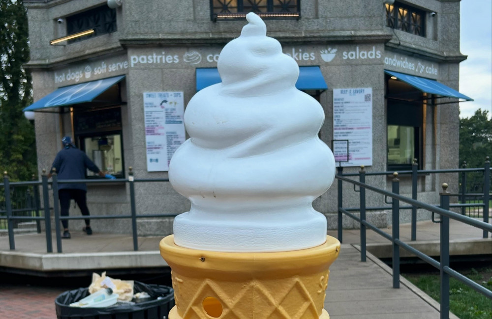 Bakery offers tasty reward for missing ice cream mascot